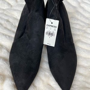 Express- Black/8  faux suede pointy toe boots